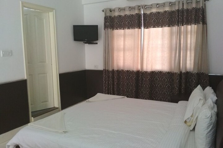 Room 25 of 60