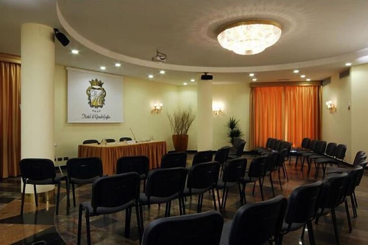 Meeting facility