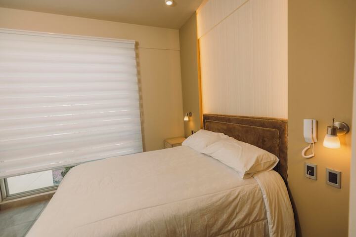 Room 6 of 15