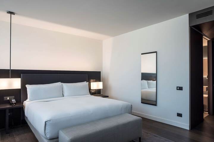 Room 14 of 213