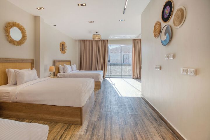 Room 12 of 75