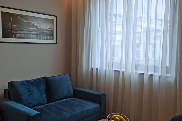 Room 35 of 65