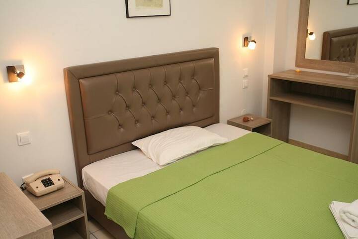 Room 12 of 44
