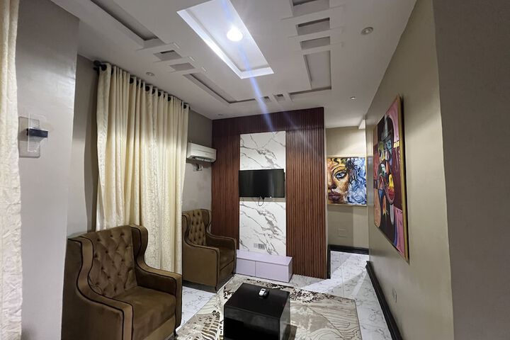 Room 27 of 50