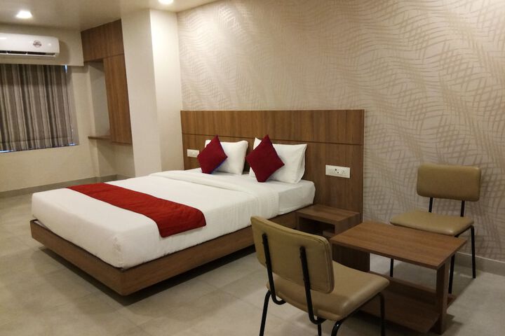 Room 3 of 25