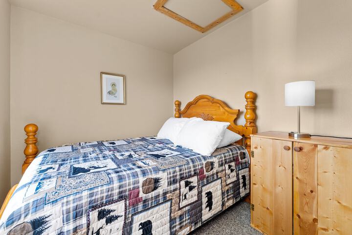 Room 34 of 85