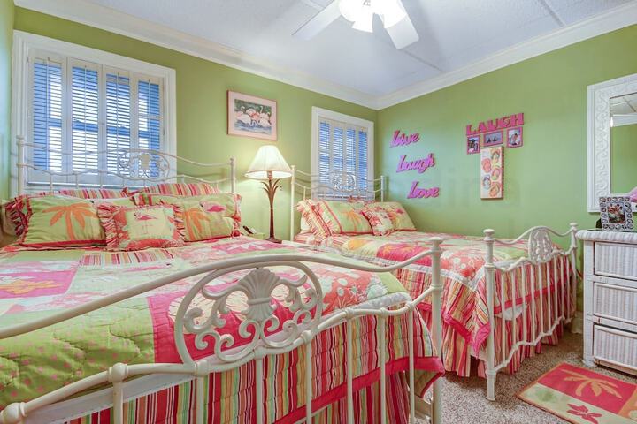 Room 5 of 35