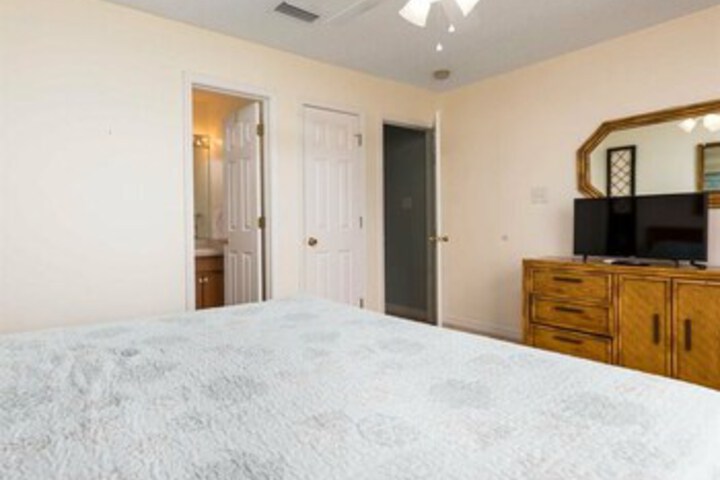 Room 26 of 27