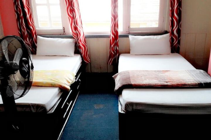Room 3 of 9