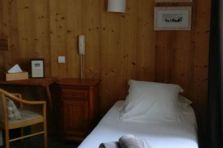 Room 9 of 53