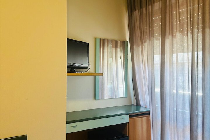 Room 17 of 45