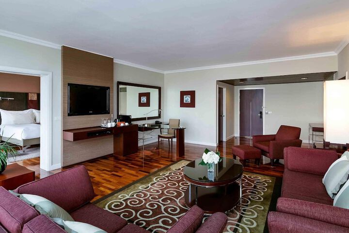 Room 14 of 110