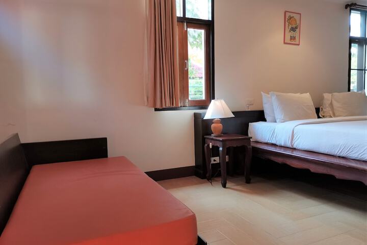 Room 13 of 60