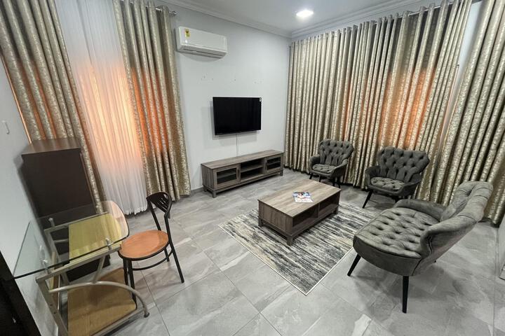 Room 14 of 28