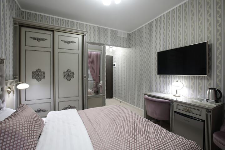 Room 5 of 56