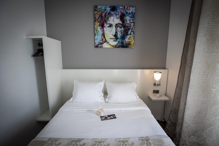 Room 31 of 62