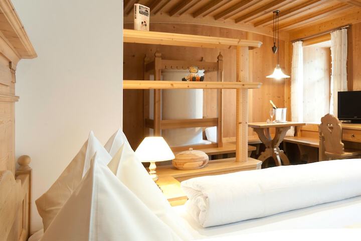 Room 6 of 40