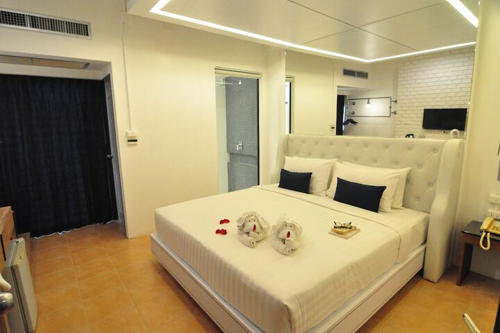 Room 5 of 40