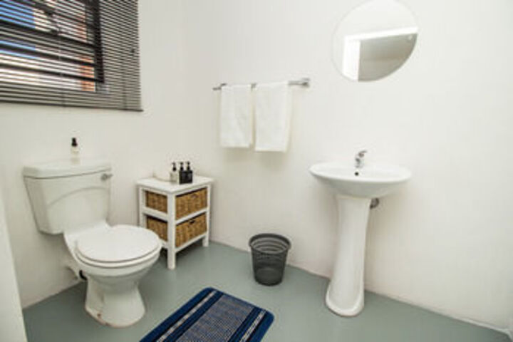 Room 6 of 14