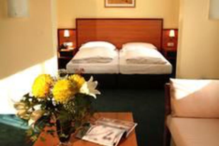 Room 28 of 58