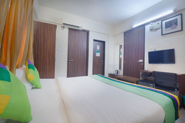 Room 10 of 44