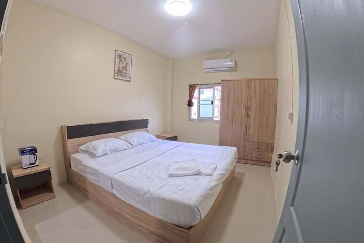 Room 3 of 13