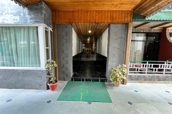 Hotel 2 of 67