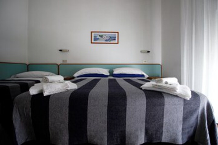 Room 4 of 23