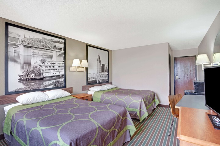 2 Double Beds (2 of 5)