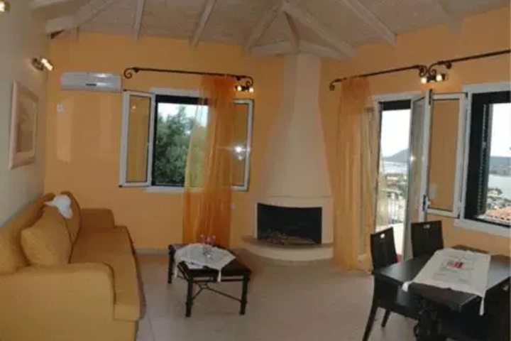 Room 2 of 4