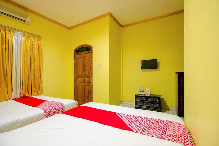 Room 6 of 34