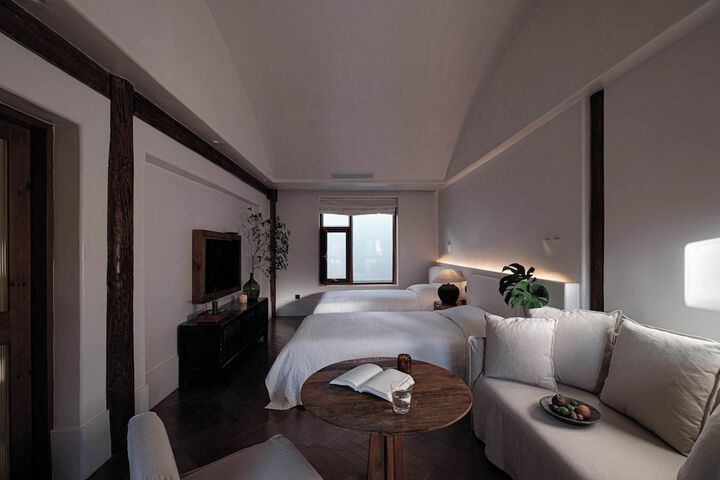 Room 25 of 67