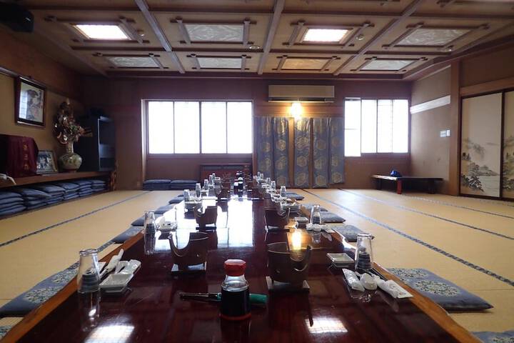 Dining Photos