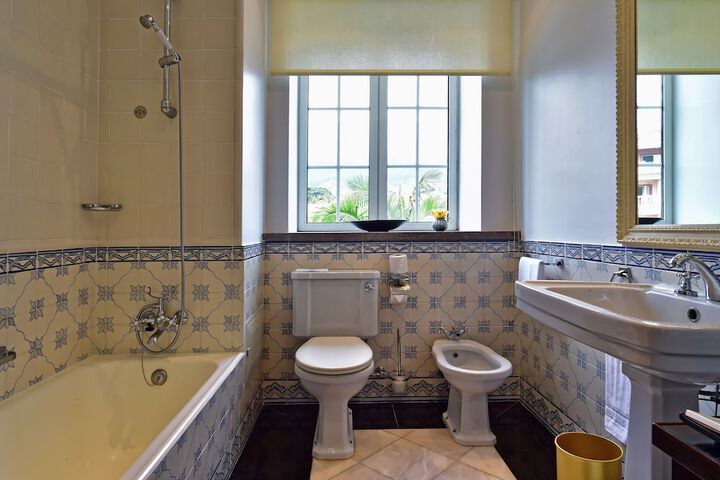 Room 15 of 29