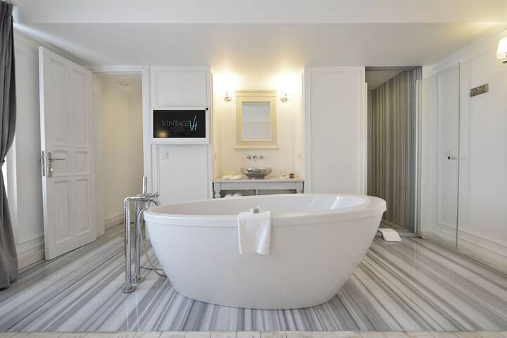 Room 41 of 67
