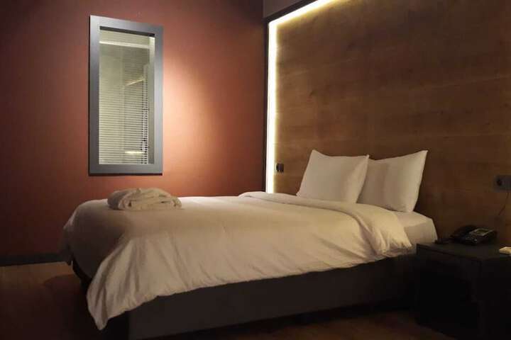 Room 19 of 50
