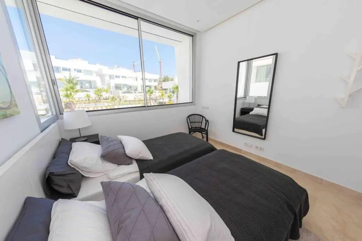 Room 3 of 21
