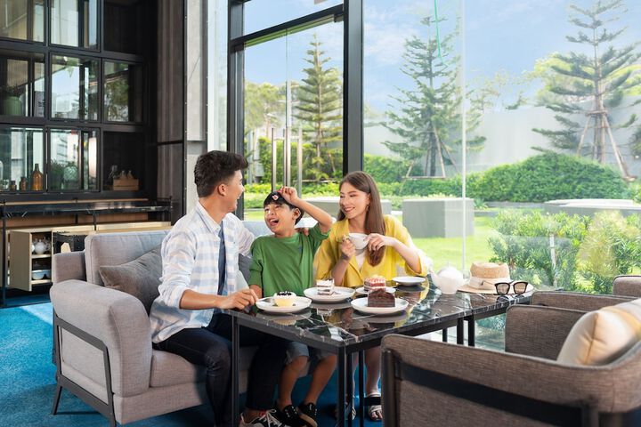 Dining 94 of 142