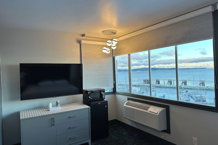 Room 7 of 34