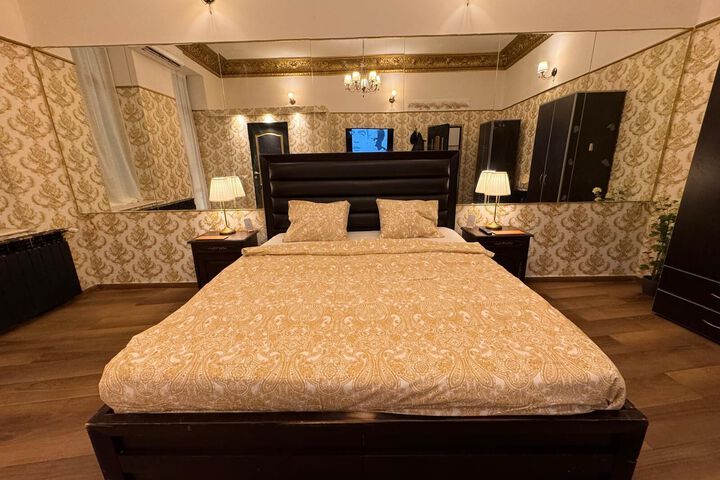 Room 40 of 86