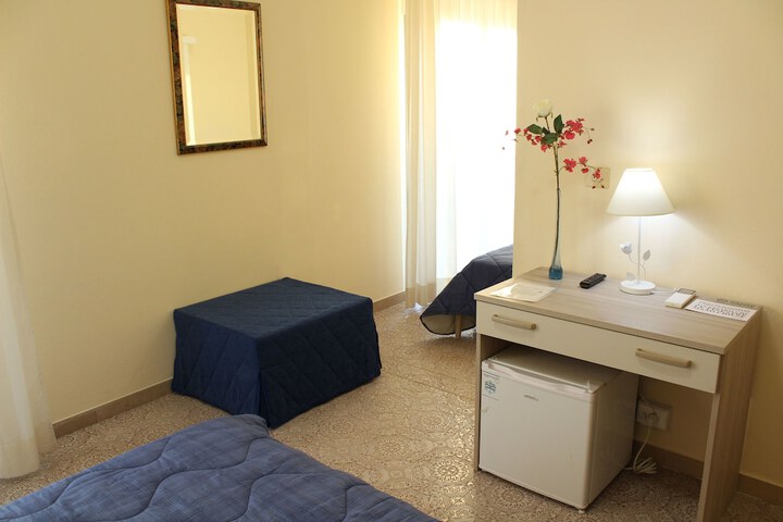 Room 46 of 136
