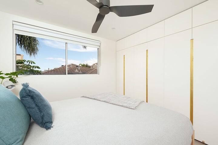 Room 3 of 12