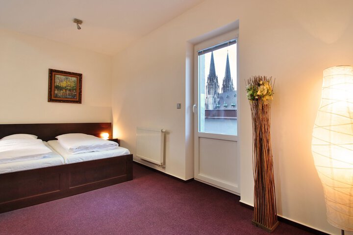 Room 10 of 60