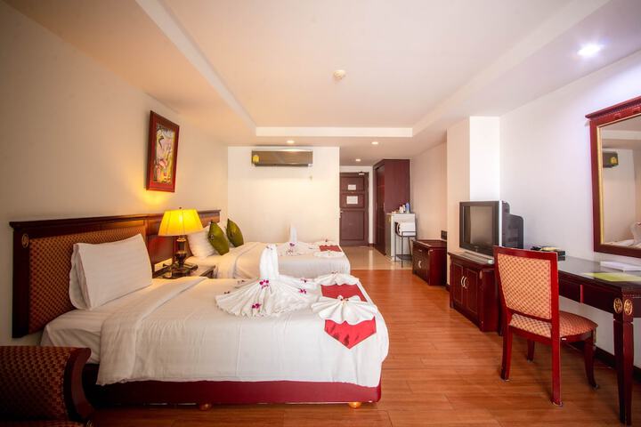 Room 25 of 65