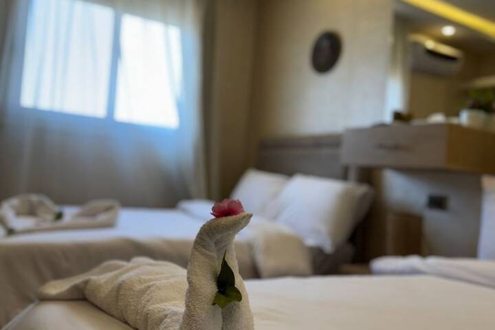 Room 21 of 37