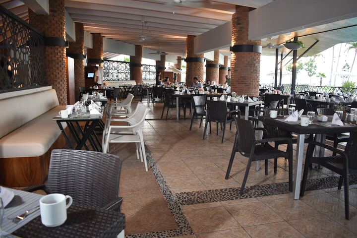 Dining 118 of 146