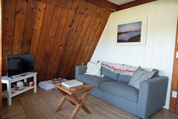 Room 9 of 18