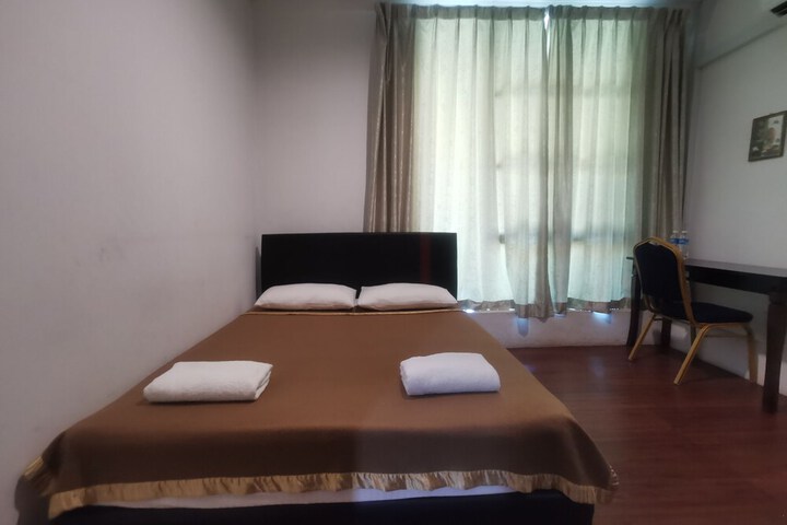 Room 17 of 23