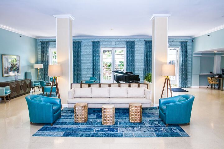 Entrance & Lobby