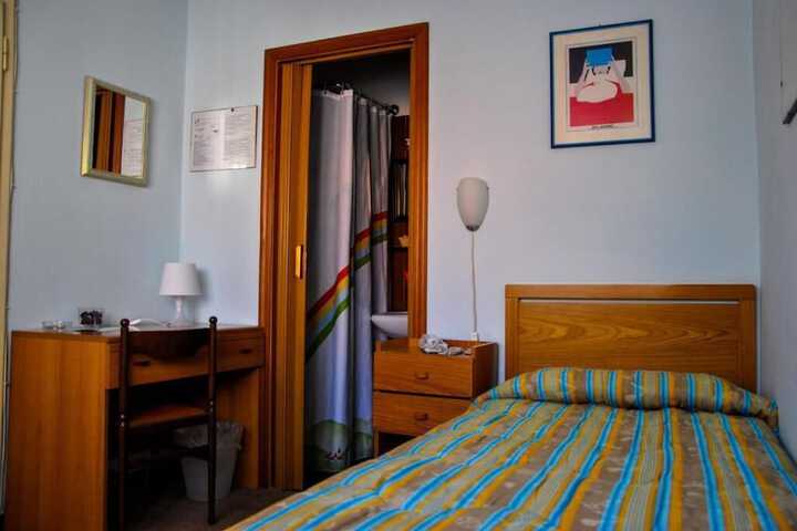 Room 15 of 53
